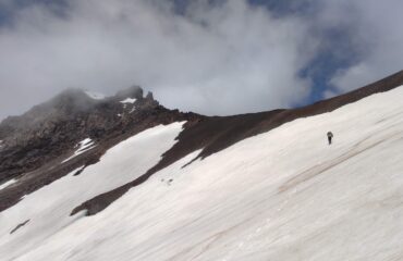 Layla Dağı (4009m) Tırmanışı